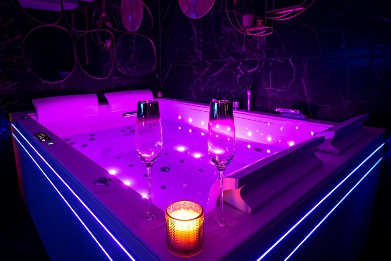 Love Room “La Nuit De Reve” Centre Historique Perpignan Bagian luar foto